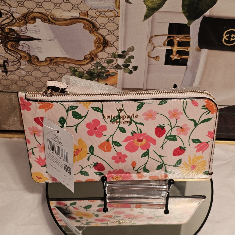 Kate Spade Lucy  Strawberry Garden Saffiano Leather Floral L-Zip Wrislet